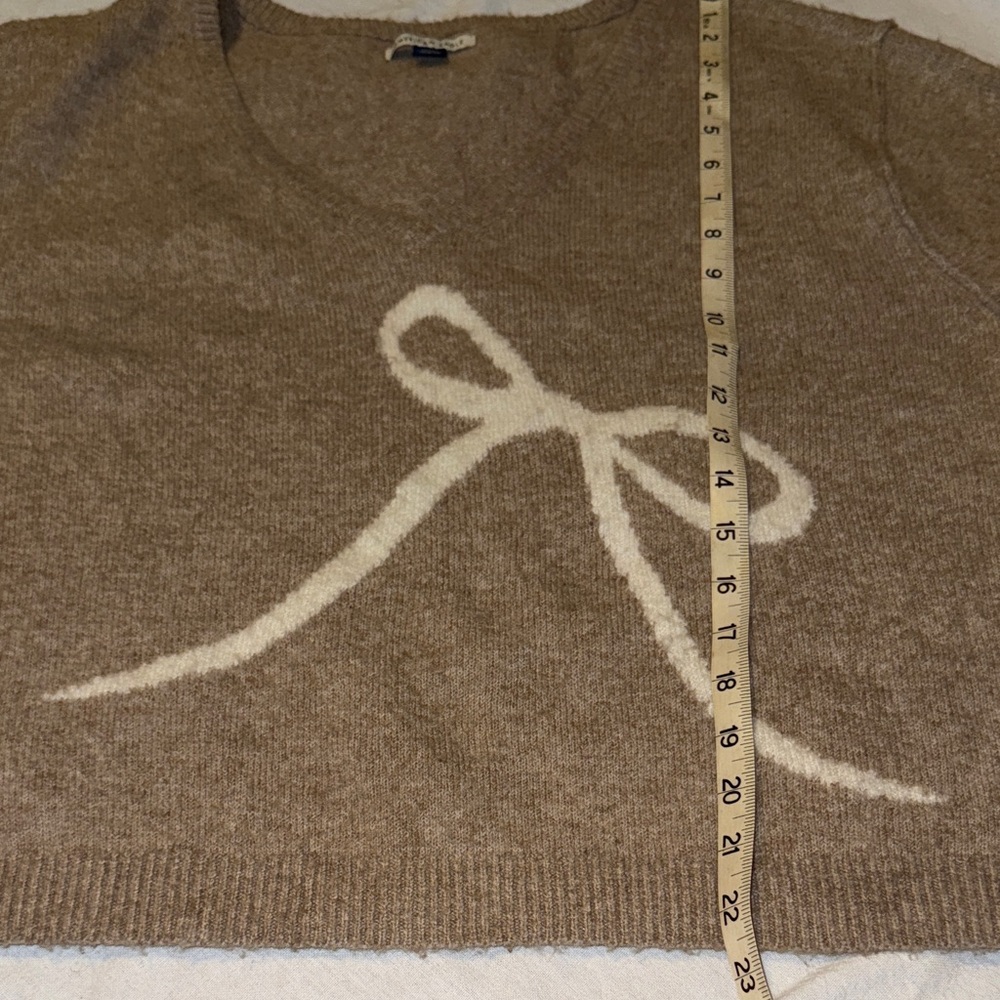 American Eagle Outfitters Brown V-Neck Sweater with White Bow - Picture 8 of 9
